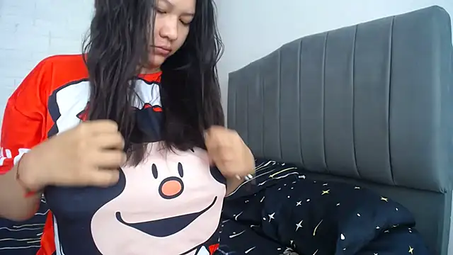 Naia Stant online show from September 2025 01:05:02 PM