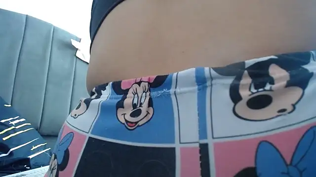 Naia Stant online show from September 2025 06:03:01 PM