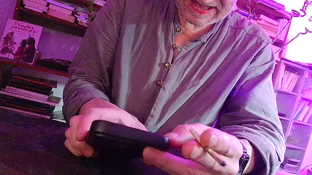 Snapshot of yvanbonar chatting on October 2025 04:49:02 AM yvanbonar online show from October 2025 04:49:02 AM
