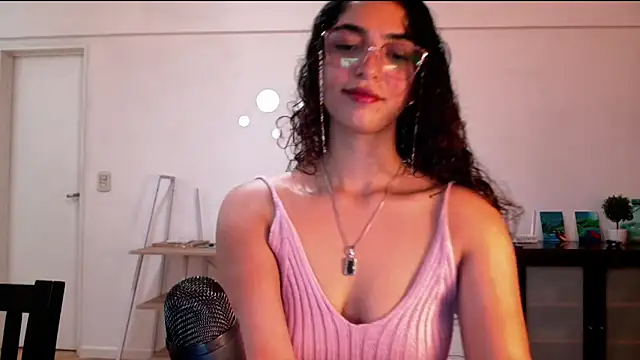 Ariagal online show from October 2025 11:49:01 PM