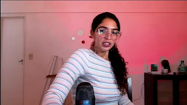Ariagal online show from October 2025 11:47:01 PM