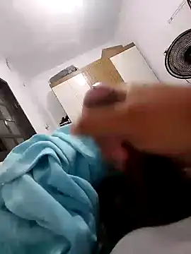 Hiderr online show from November 2025 04:05:02 AM