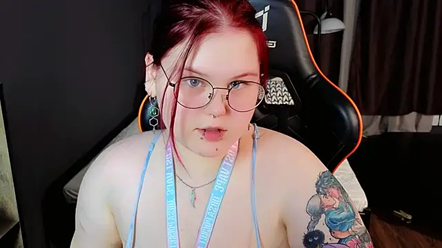 fillisfox  online show from February 2026 03:56:02 PM