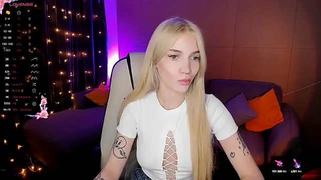 Snapshot of AnyaTaylor_ chatting on October 2025 02:13:02 AM AnyaTaylor online show from October 2025 02:13:02 AM