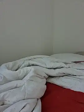 Snapshot of Michou02xXx chatting on September 2025 07:04:02 AM Michou02xXx online show from September 2025 07:04:02 AM