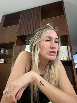 caritadeangellll online show from November 2025 09:48:01 PM