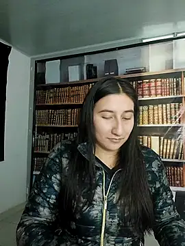 LunaBaby- online show from October 2025 11:40:02 AM