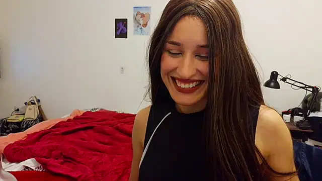 kendrafarq online show from June 2026 02:56:01 AM