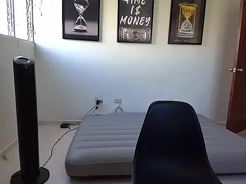 Dollarhot30 online show from November 2025 01:38:01 PM