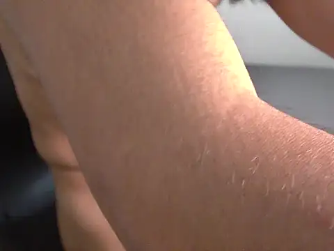 Dollarhot30 online show from December 2025 01:28:02 AM