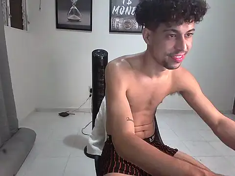 Dollarhot30 online show from January 2026 05:00:02 AM