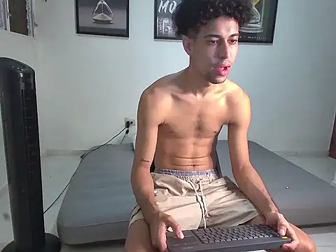 Dollarhot30 online show from October 2025 06:55:01 AM