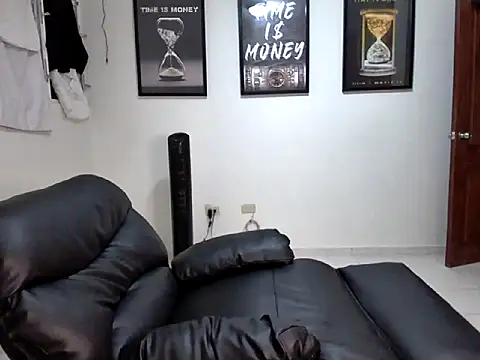 Dollarhot30 online show from April 2026 04:28:02 AM