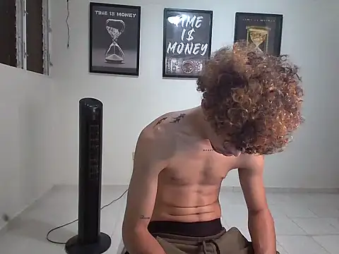 Dollarhot30 online show from February 2026 11:47:02 PM