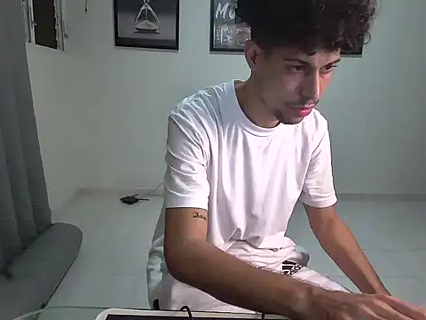 Dollarhot30 online show from January 2026 04:49:02 AM