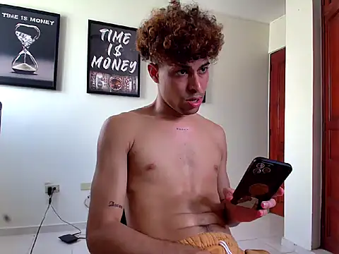 Dollarhot30 online show from February 2026 07:36:02 PM