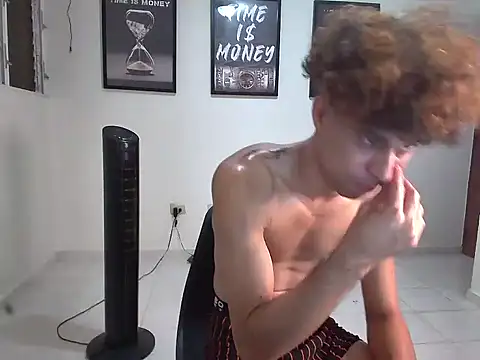 Dollarhot30 online show from February 2026 04:45:01 AM