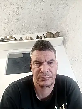 twitshe online show from November 2025 01:43:02 AM