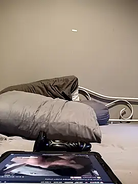 twitshe online show from January 2026 12:05:02 AM