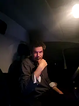 twitshe online show from February 2026 08:10:01 PM