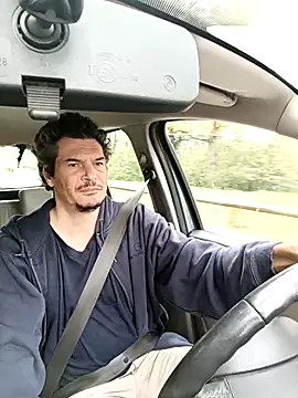 twitshe online show from October 2025 11:09:01 AM