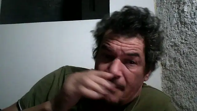 twitshe online show from October 2025 10:53:01 PM