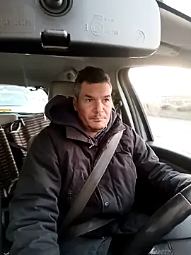 twitshe online show from November 2025 04:06:02 PM