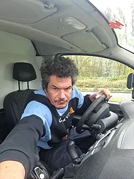 twitshe online show from March 2026 12:37:02 PM