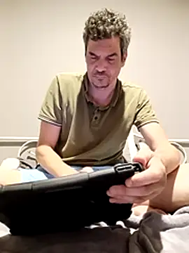 twitshe online show from January 2026 08:49:01 PM