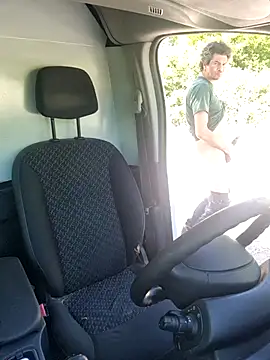 twitshe online show from April 2026 12:50:02 PM