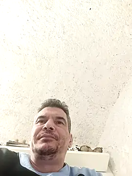 twitshe online show from November 2025 08:20:01 PM