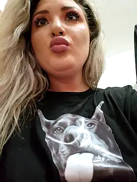 Blondie Sasha online show from November 2025 08:02:02 PM