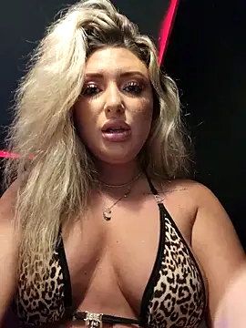 Snapshot of Blondie_Sasha chatting on September 2025 07:09:02 PM Blondie Sasha online show from September 2025 07:09:02 PM