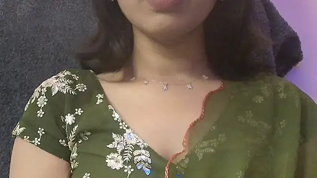 Snapshot of SWEET-18-TEEN chatting on October 2025 06:19:02 PM SWEET-18-TEEN online show from October 2025 06:19:02 PM