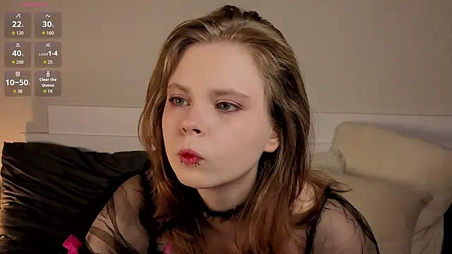 JulietteRain online show from May 2026 07:08:02 PM