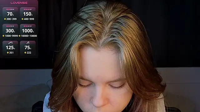 JulietteRain online show from December 2025 04:40:02 PM