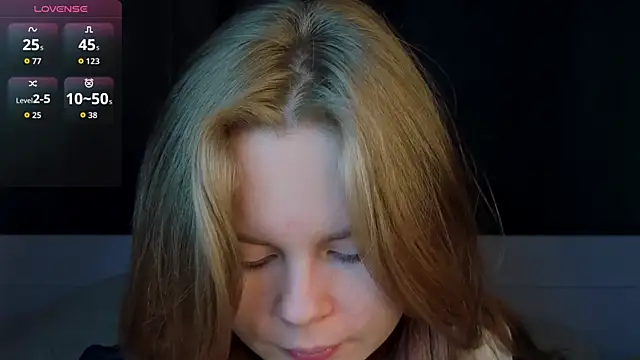 JulietteRain online show from December 2025 05:38:01 PM