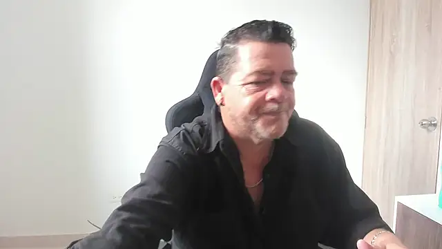 massimo dannger online show from October 2025 07:35:02 PM