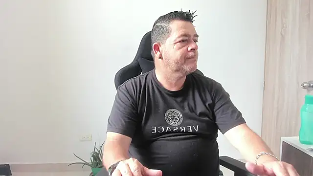 massimo dannger online show from October 2025 08:21:02 PM