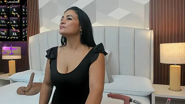 Snapshot of Mommy_Naughty chatting on May 2026 11:15:01 AM Mommy Naughty online show from May 2026 11:15:01 AM