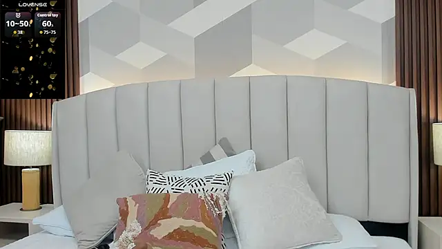 Mommy Naughty online show from March 2026 11:26:01 AM