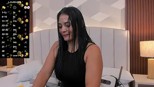 Snapshot of Mommy_Naughty chatting on May 2026 10:43:01 AM Mommy Naughty online show from May 2026 10:43:01 AM