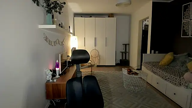 Snapshot of Bear_Beer130 chatting on October 2025 04:30:01 PM Bear Beer130 online show from October 2025 04:30:01 PM