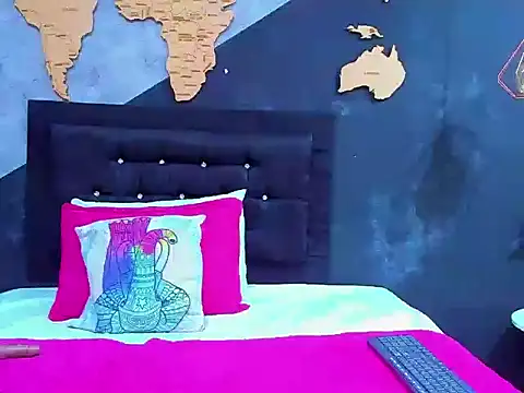 Maiam  Rossi online show from October 2025 12:15:01 PM