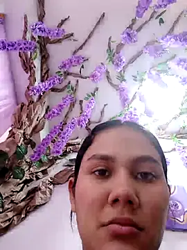 burbuja02 online show from November 2025 02:20:01 PM