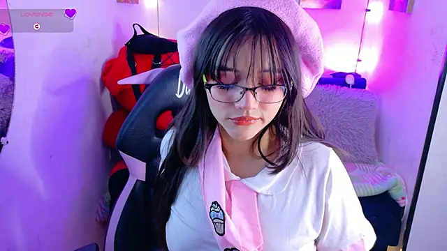 MiaVelvetDoll online show from October 2025 02:09:02 PM