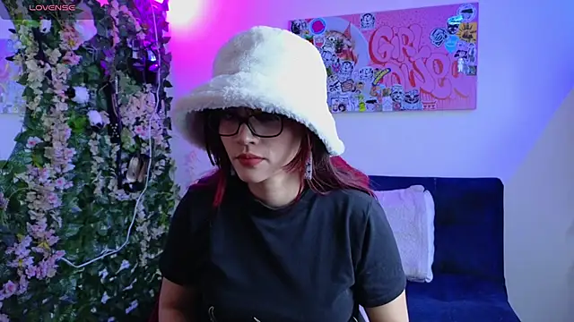 MiaVelvetDoll online show from February 2026 02:41:02 PM