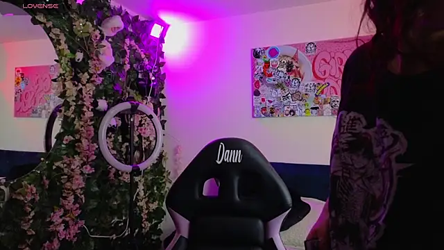 MiaVelvetDoll online show from February 2026 02:06:02 PM