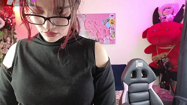 MiaVelvetDoll online show from March 2026 02:17:01 PM