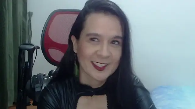 Snapshot of Aileendarkhot chatting on November 2025 04:34:02 AM Aileendarkhot online show from November 2025 04:34:02 AM